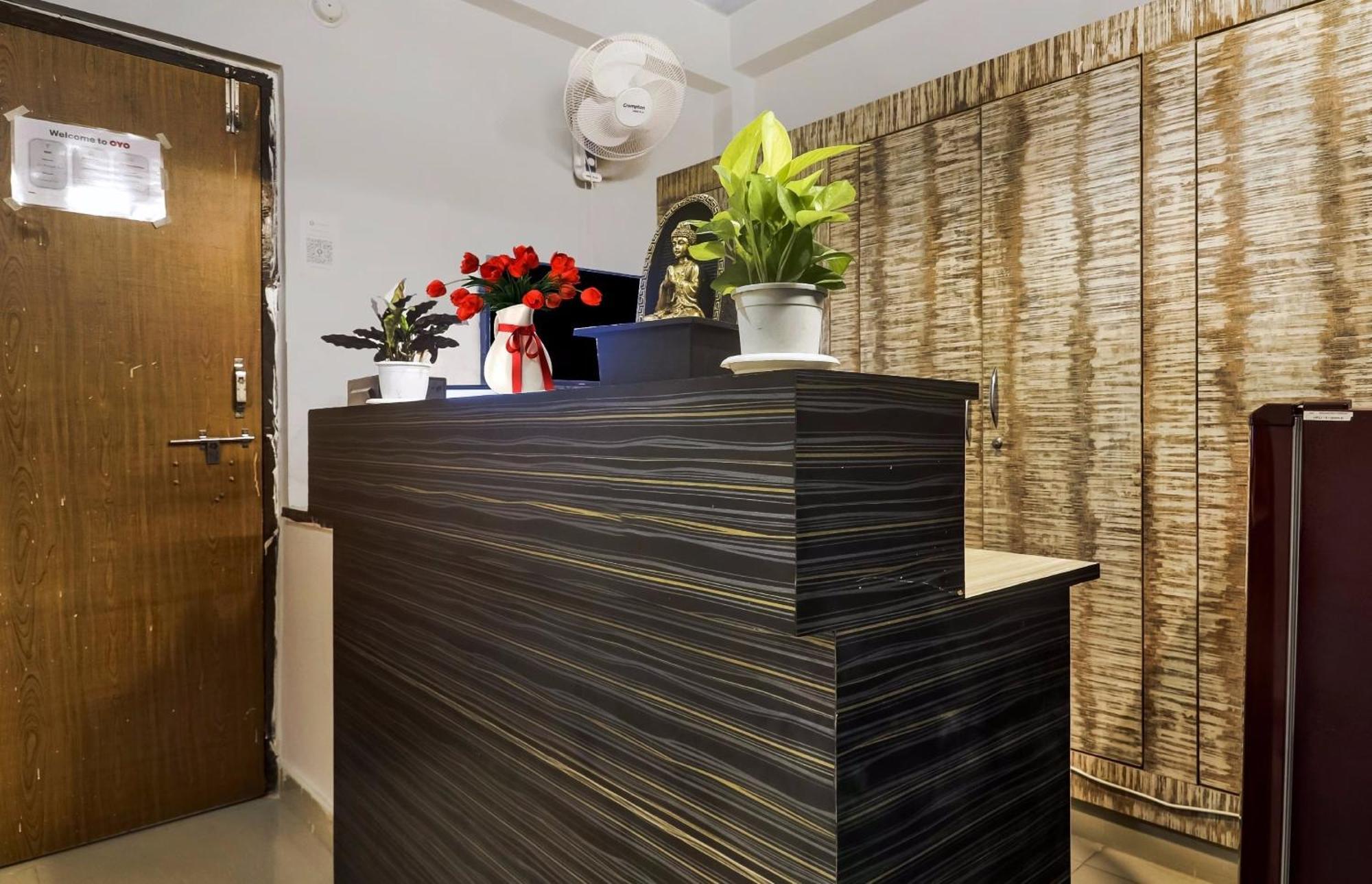 Hotel Super Townhouse Rcc Blizz Kondapur  Exterior foto